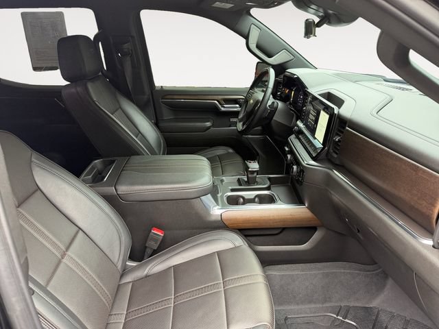 Used 2024 Chevrolet Silverado 1500 High Country w/ High Country Premium Package AWD/4WD image 15
