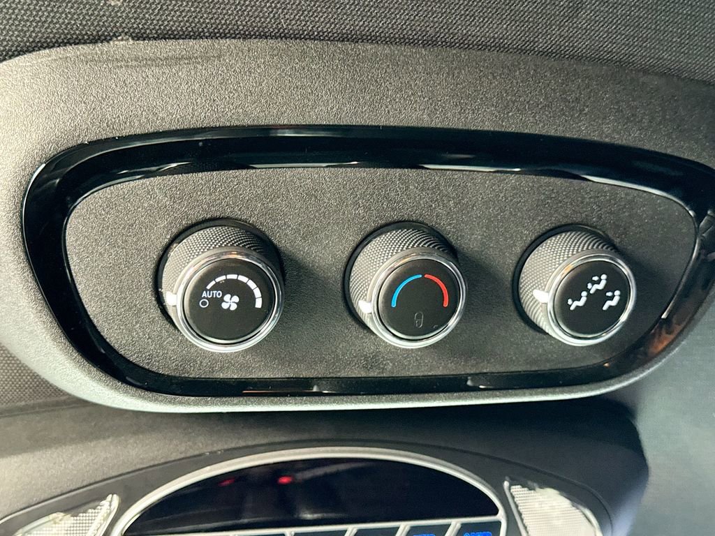 Used 2021 Dodge Durango GT image 32