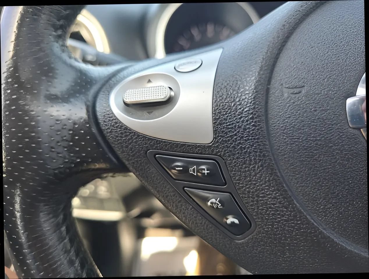Used 2013 Nissan Juke SV FWD image 24