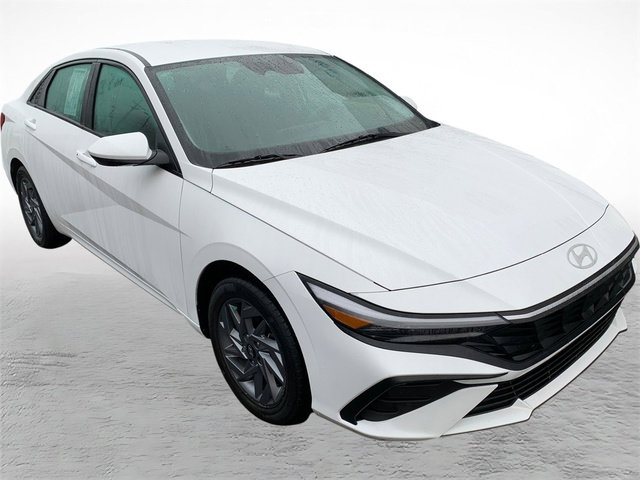 Used 2024 Hyundai Elantra Blue image 8
