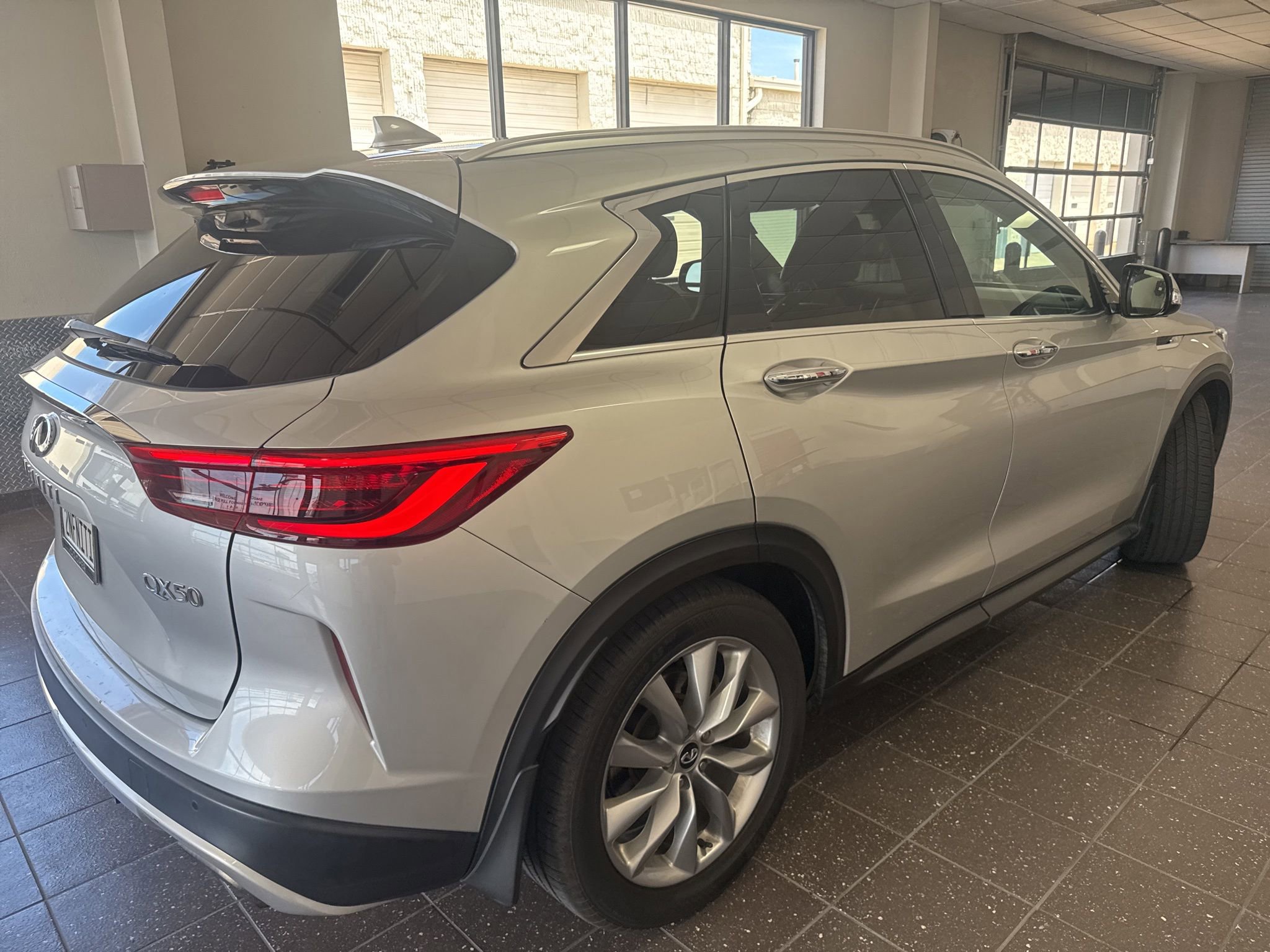 Used 2019 INFINITI QX50 Essential w/ Proactive Package AWD/4WD image 5
