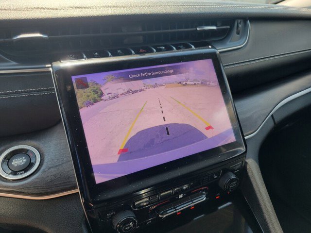 Used 2021 Jeep Grand Cherokee L Limited image 24