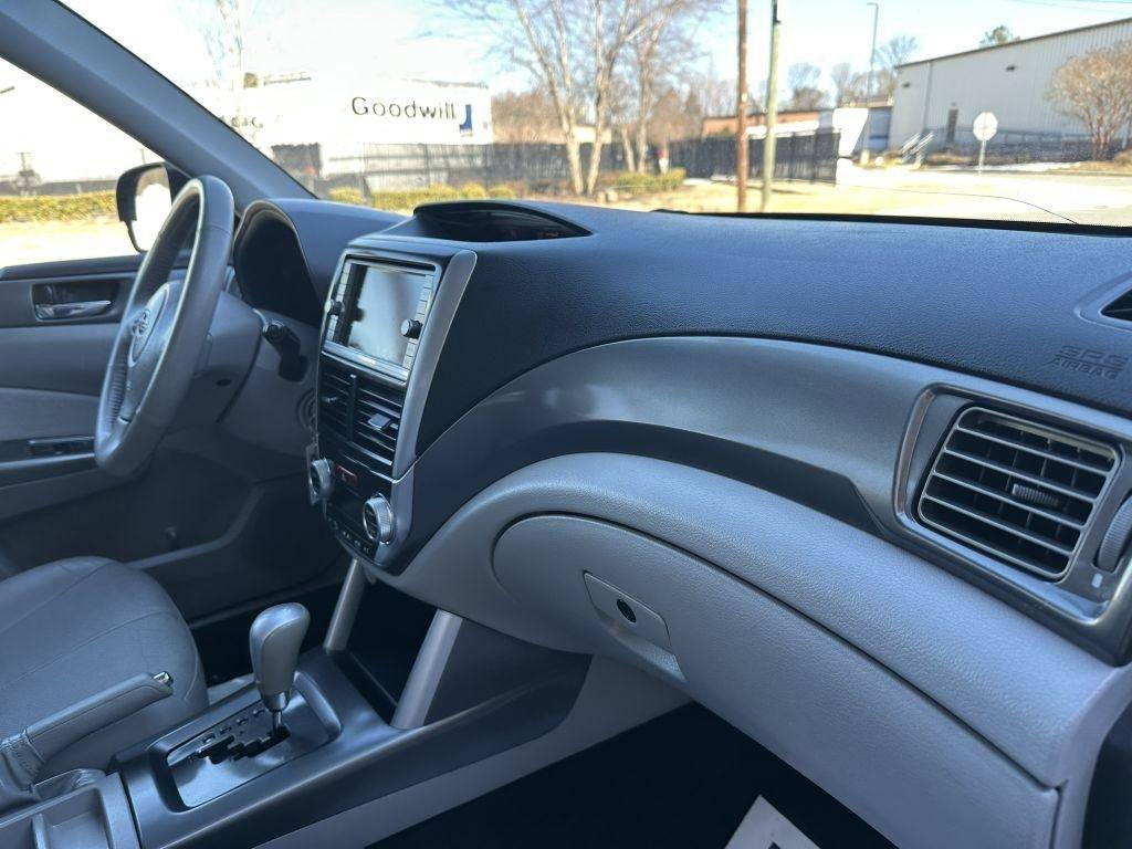 Used 2011 Subaru Forester 2.5X Touring AWD/4WD image 34