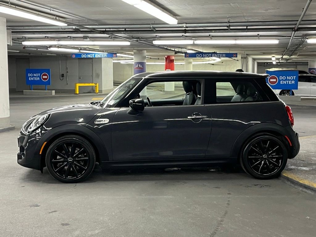 Used 2021 MINI Cooper S w/ Premium Package image 29