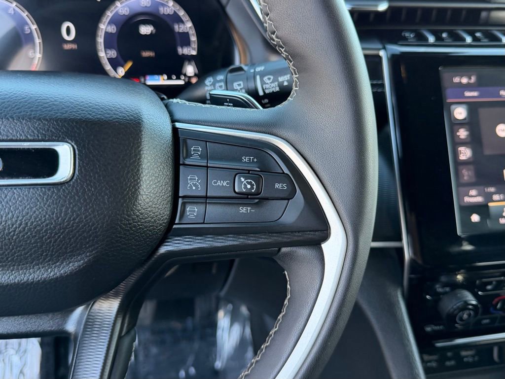 Used 2023 Jeep Grand Cherokee Altitude image 22