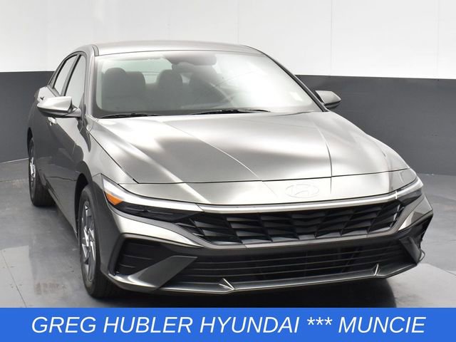 New 2025 Hyundai Elantra Blue
