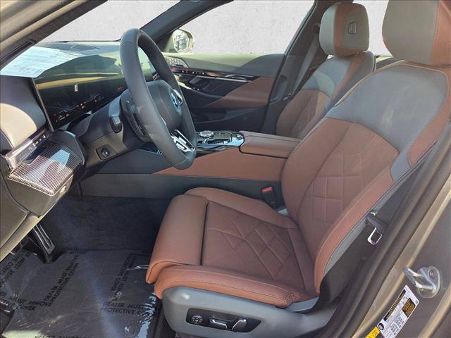 New 2027 BMW 550e xDrive w/ Executive Package AWD/4WD image 4