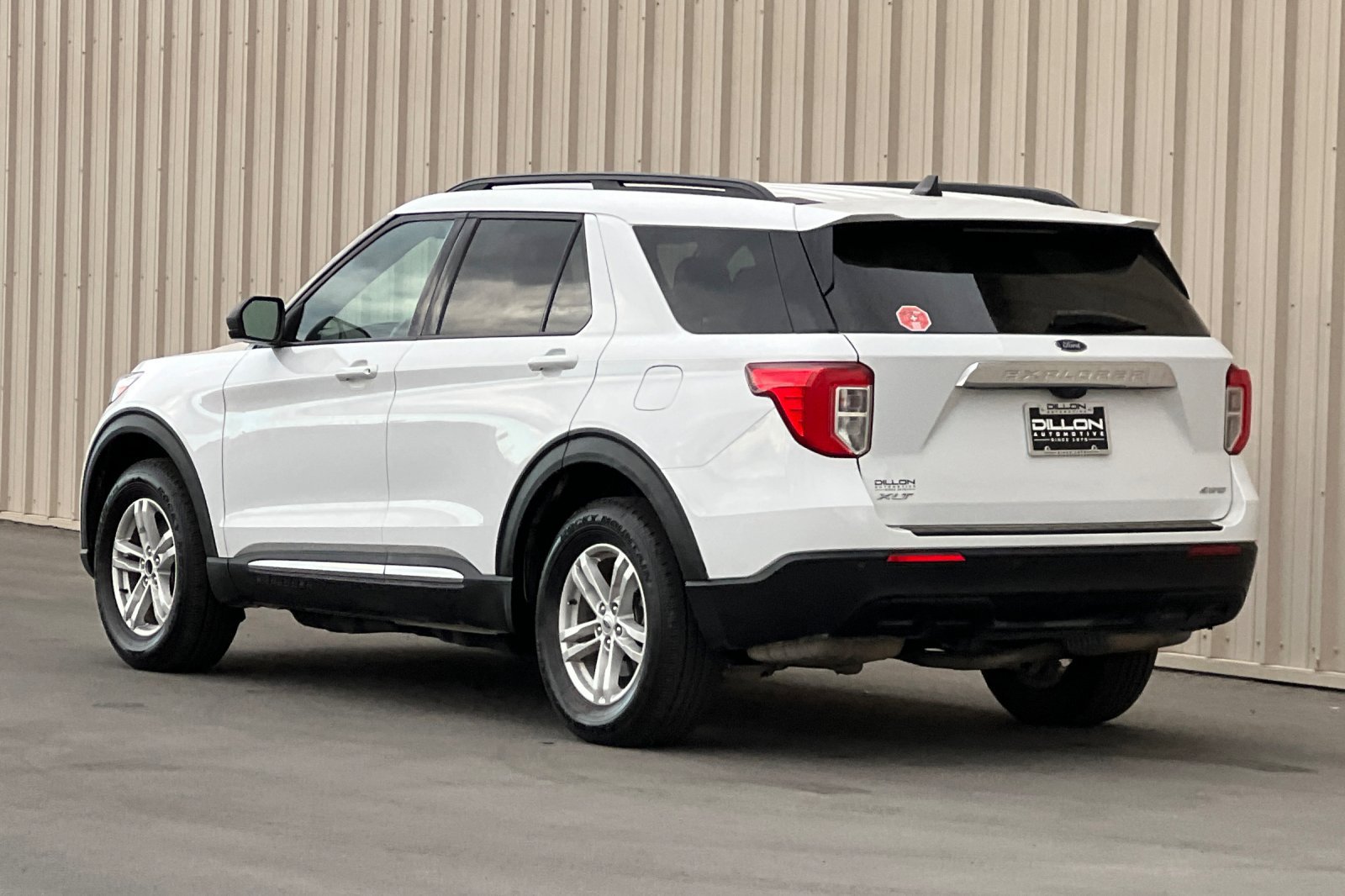 Used 2022 Ford Explorer XLT AWD/4WD image 9