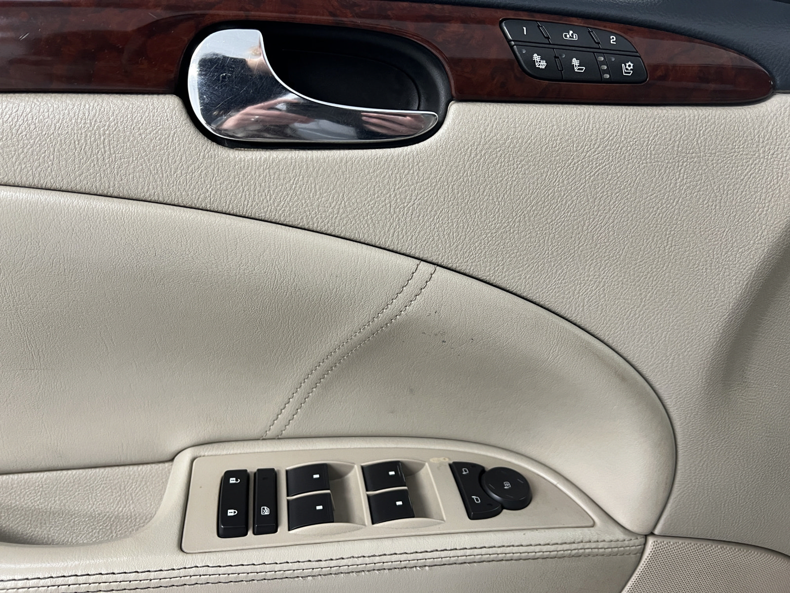 Used 2006 Buick Lucerne CXS w/ Driver Confidence Package FWD image 15