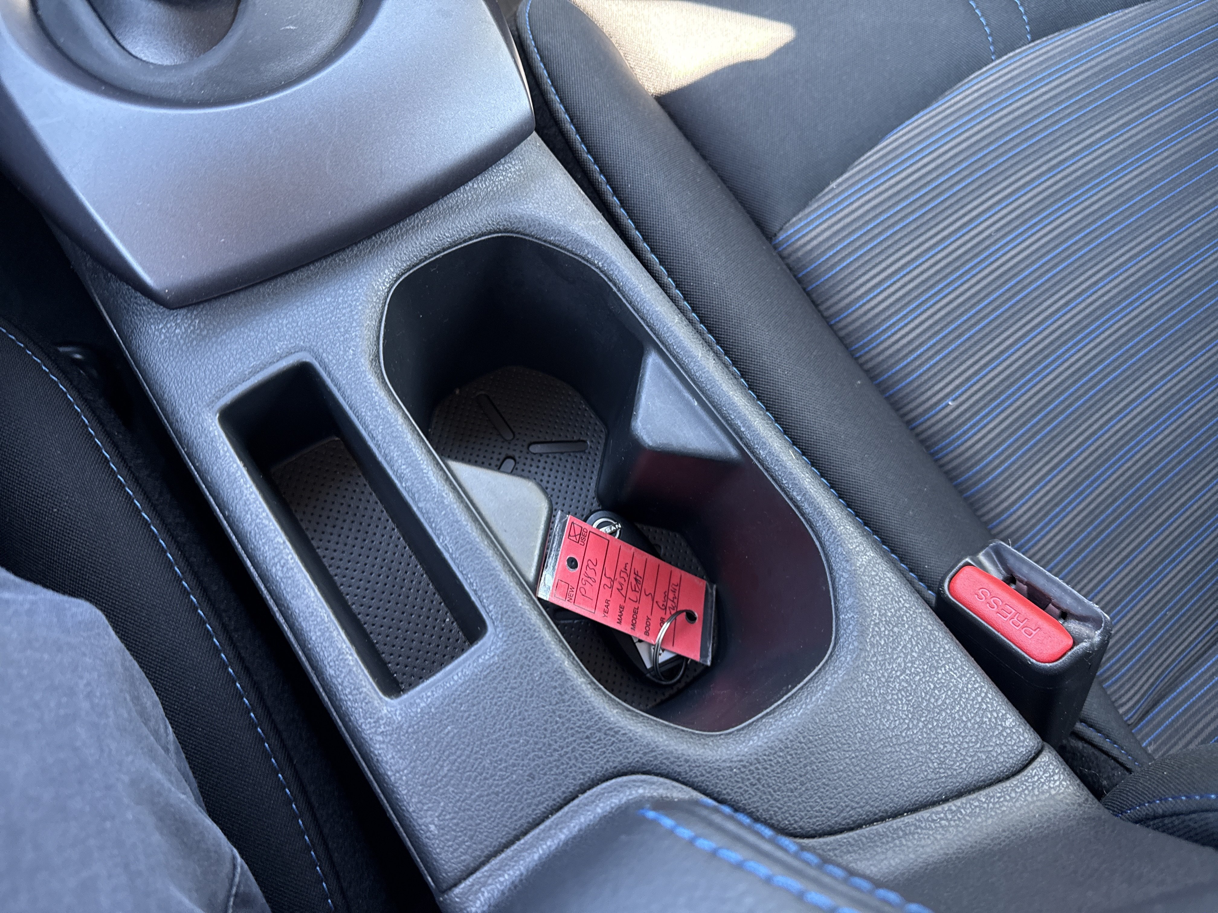 Certified 2025 Nissan Leaf S FWD image 19
