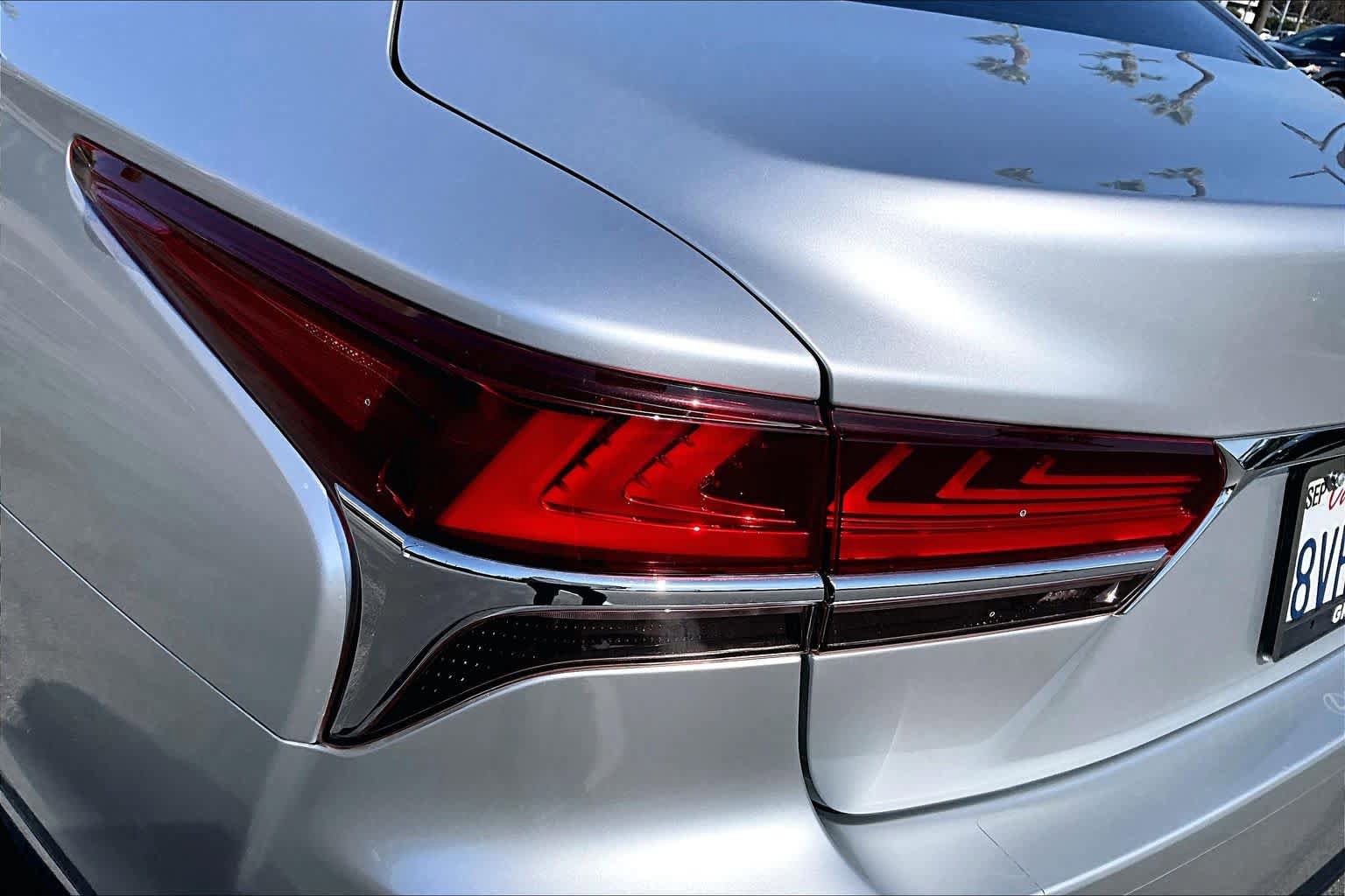 Used 2019 Lexus LS 500 AWD w/ Interior Upgrade Package image 27