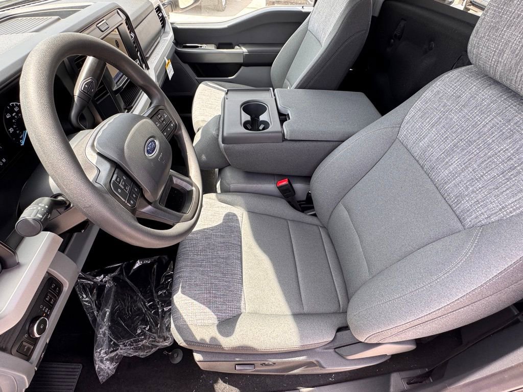 New 2025 Ford F350 XLT image 18