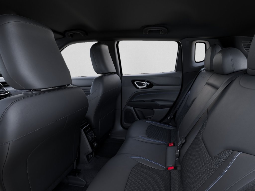 New 2027 Jeep Compass Latitude AWD/4WD image 25