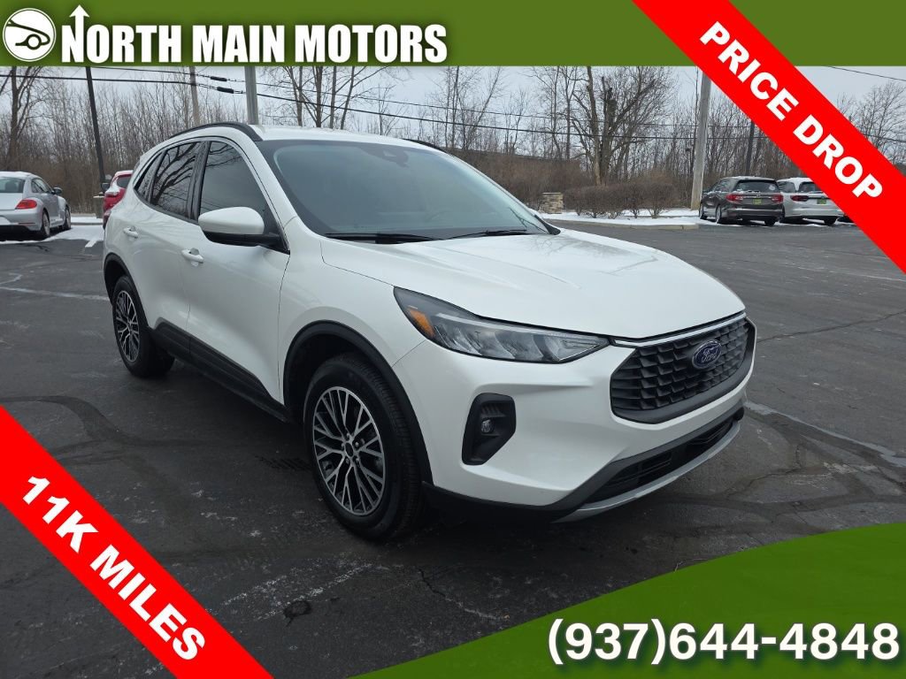 Used 2024 Ford Escape SE image 1