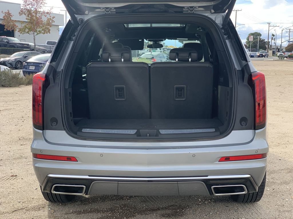 Used 2025 Cadillac XT6 Premium Luxury image 24