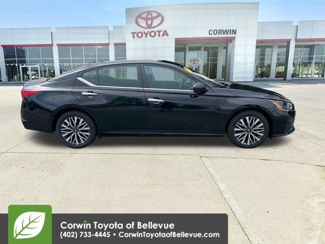 Used 2025 Nissan Altima 2.5 SV FWD image 6