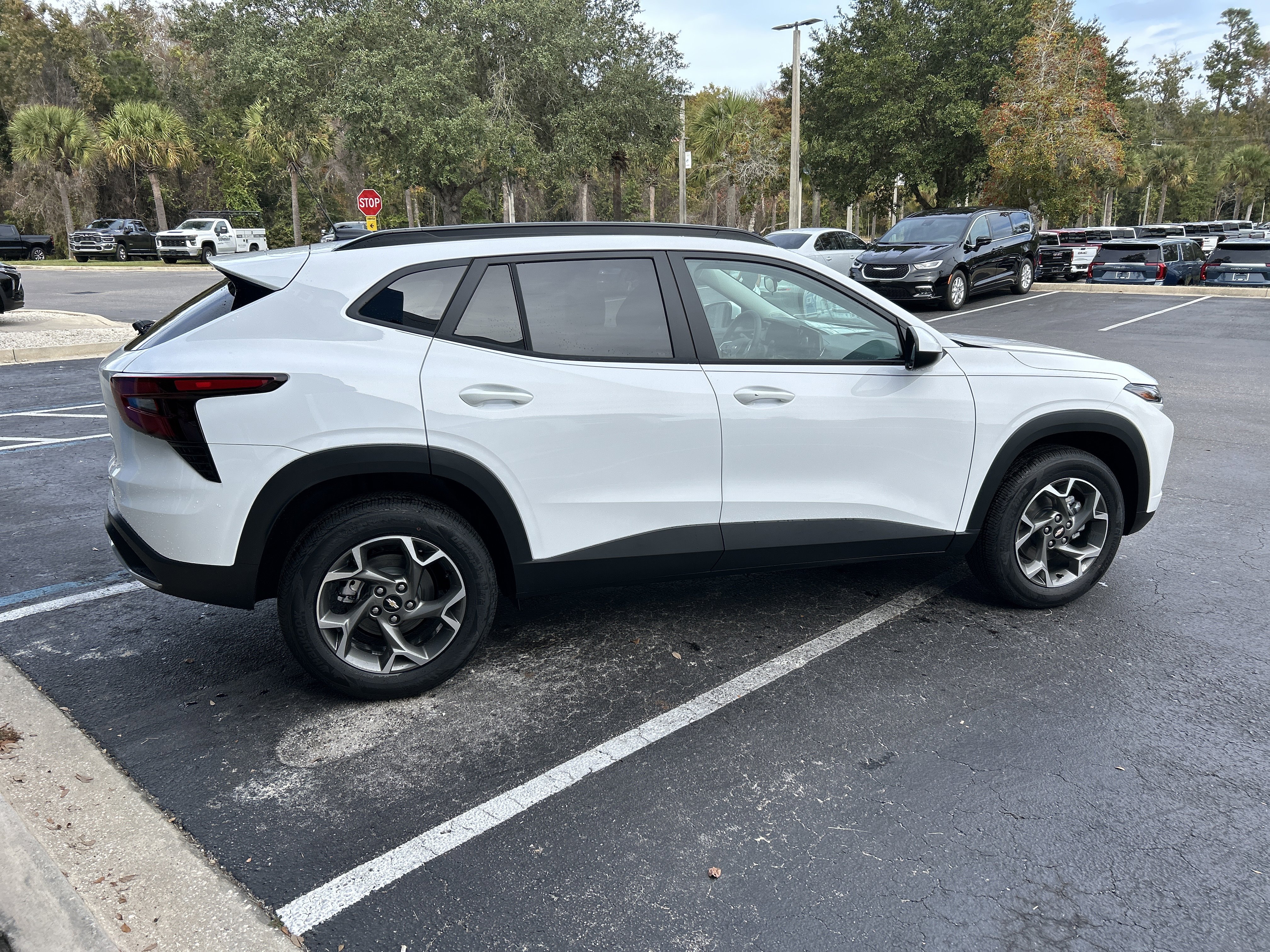 New 2025 Chevrolet Trax LT w/ Driver Confidence Package image 11