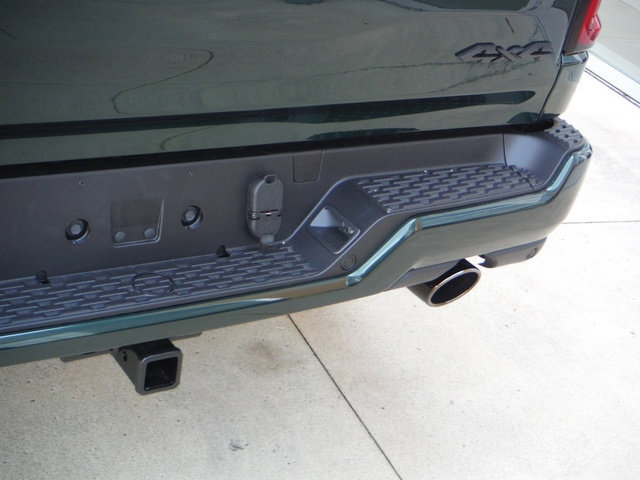 New 2027 RAM 1500 4x4 Crew Cab image 15