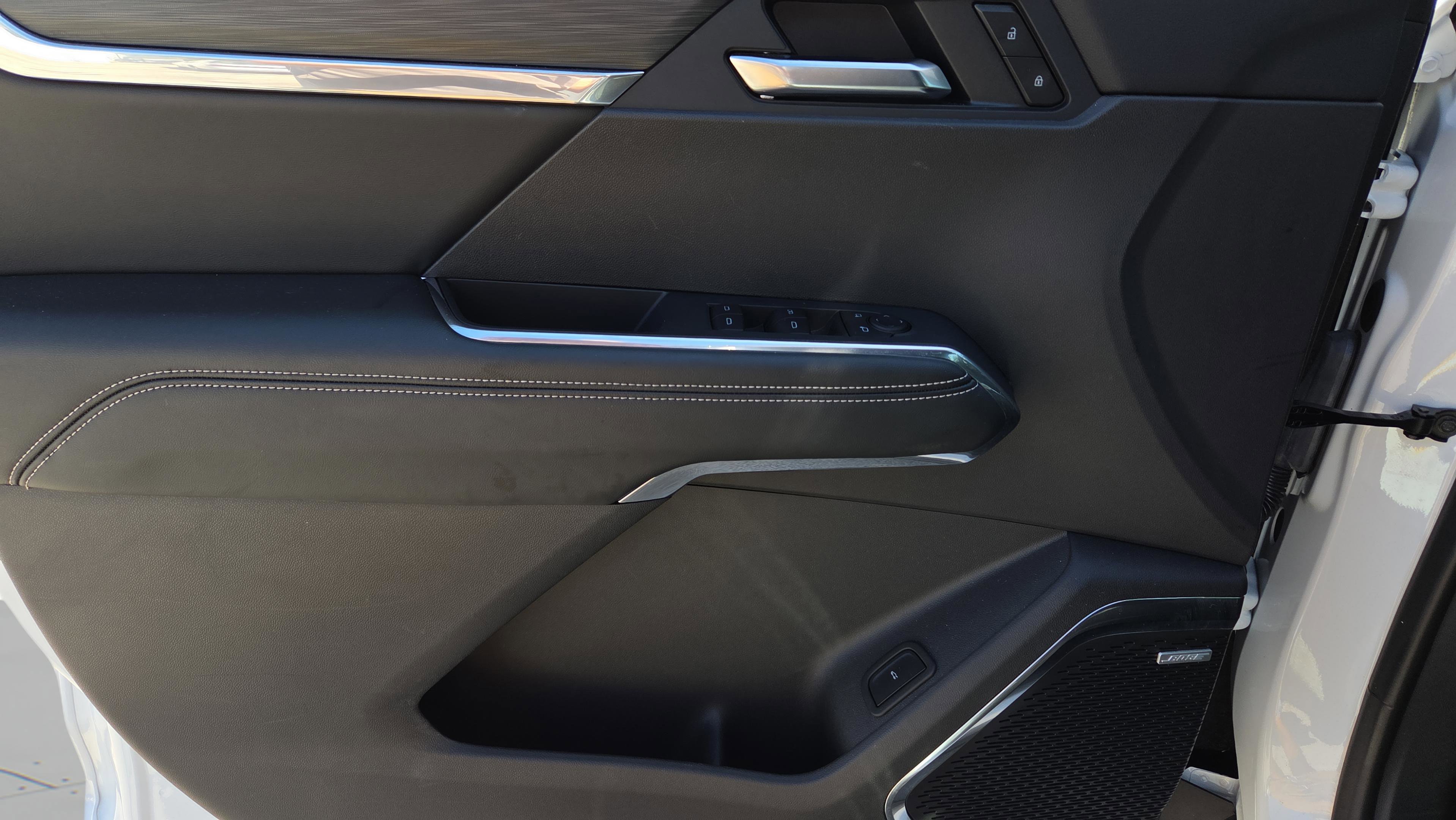 Used 2025 GMC Acadia Elevation image 19