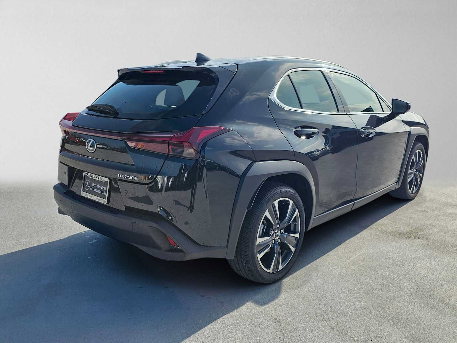 Used 2023 Lexus UX 250h FWD w/ Accessory Package (Z2) image 3