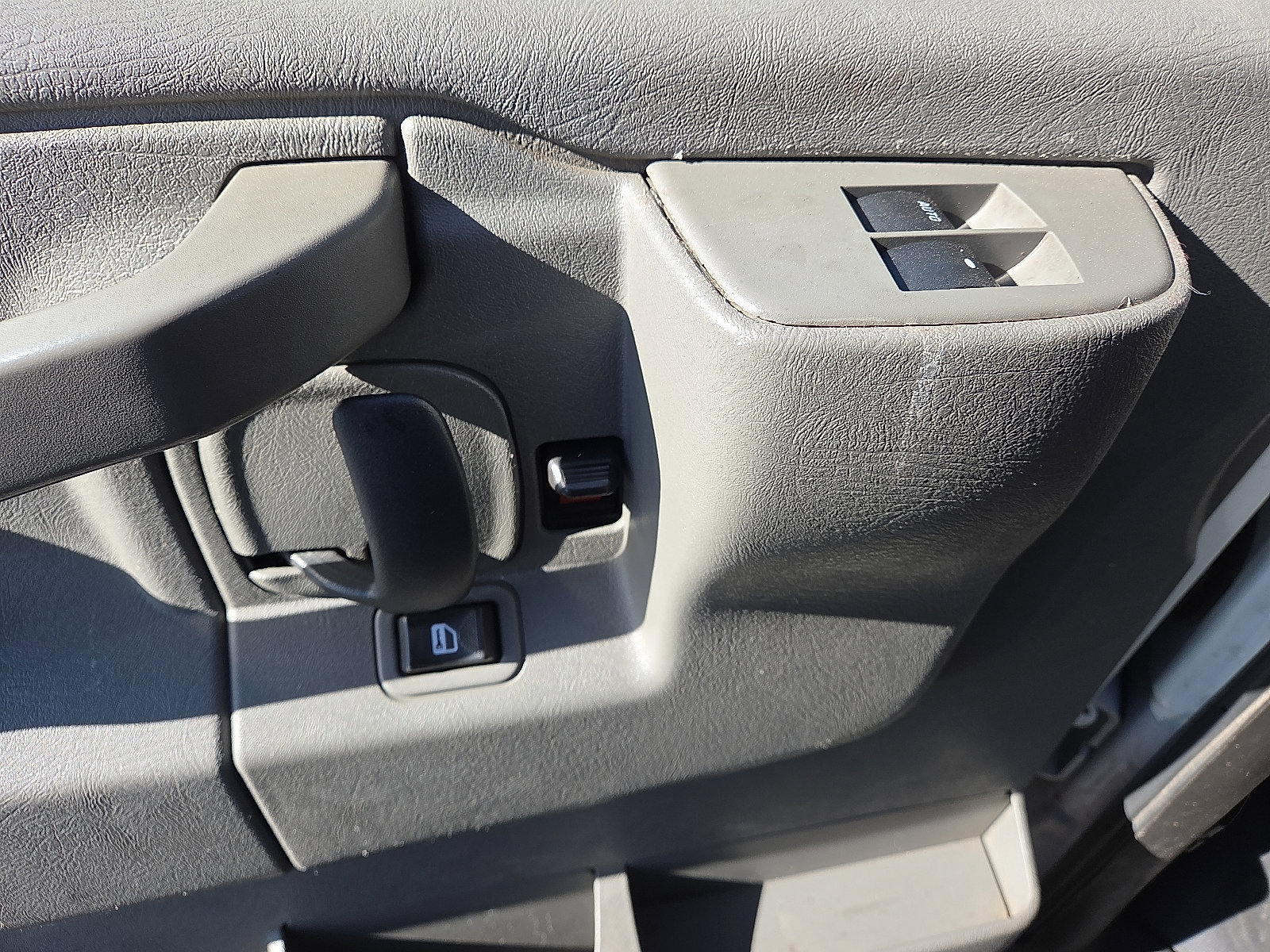 Used 2020 Chevrolet Express 2500 Extended w/ Communications Package image 10