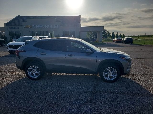 New 2026 Chevrolet Trax LS w/ LS Convenience Package FWD image 19
