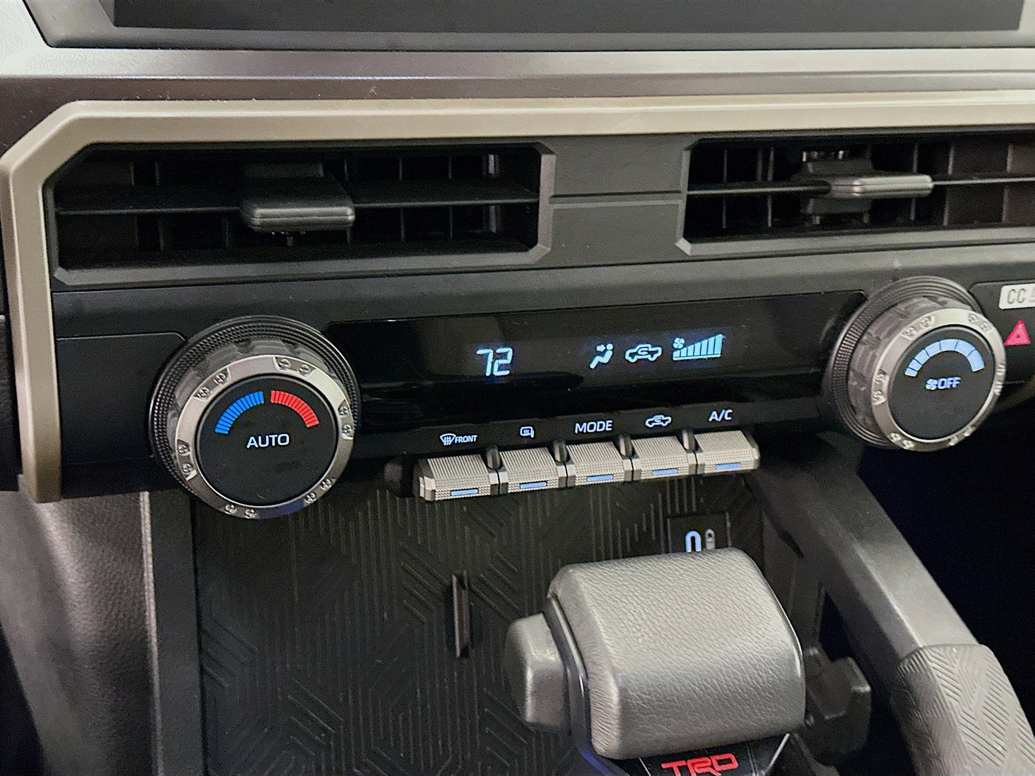 Used 2025 Toyota Tacoma TRD Off-Road image 24