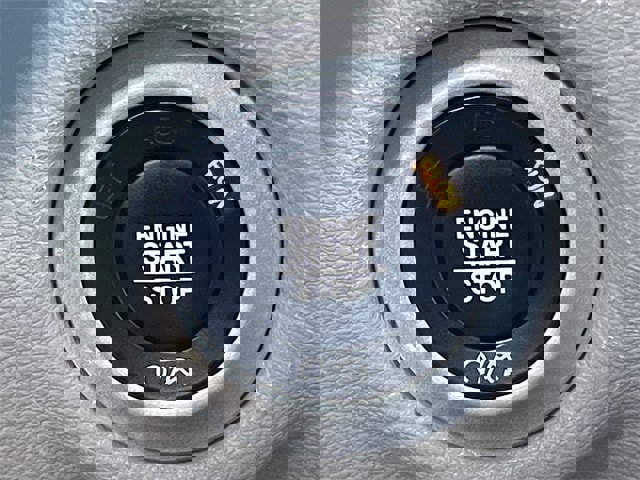 Used 2024 Chrysler Pacifica Touring-L image 21