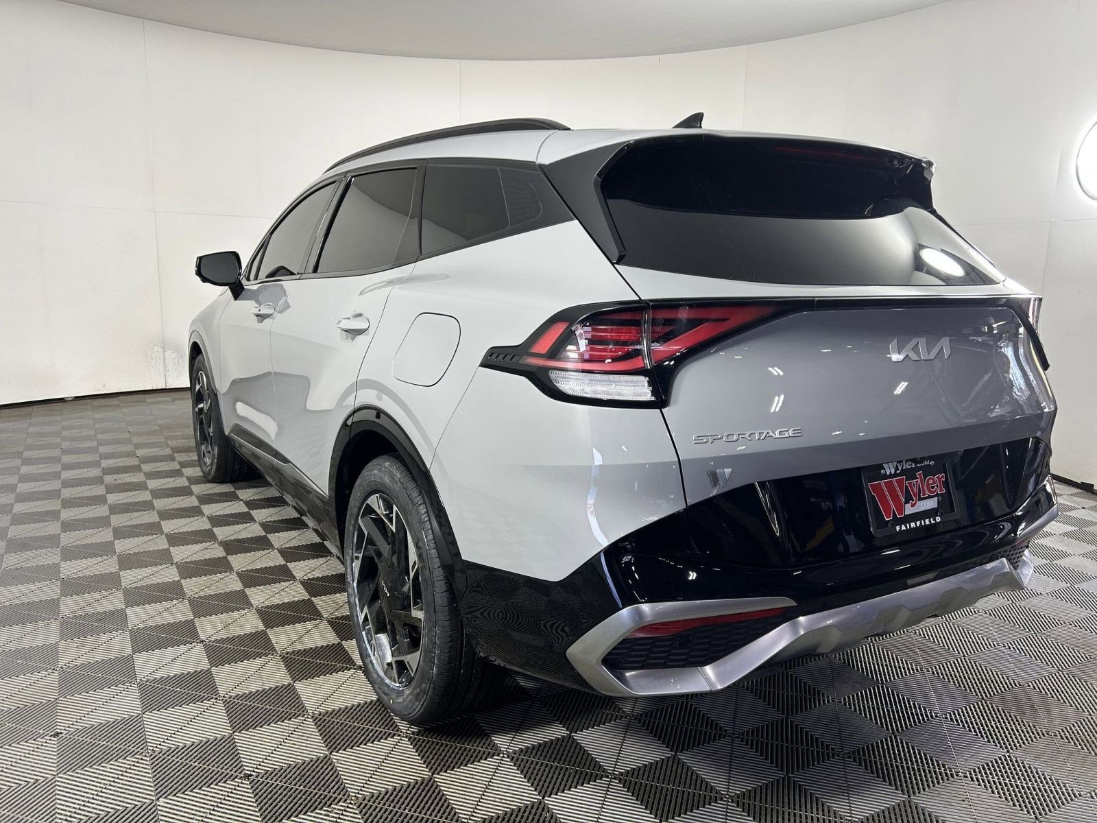 Used 2024 Kia Sportage SX image 4