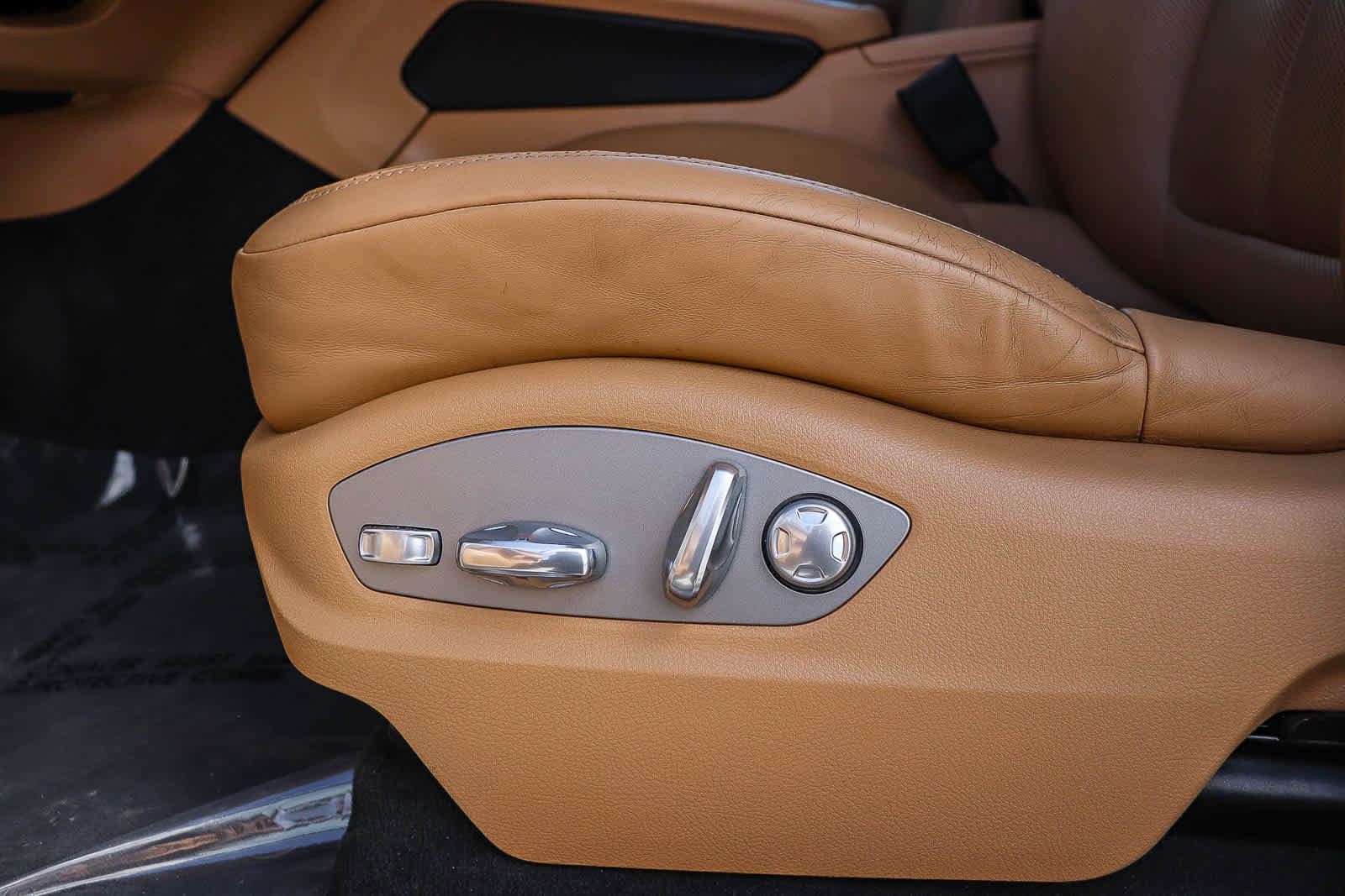 Used 2017 Porsche Macan S image 22