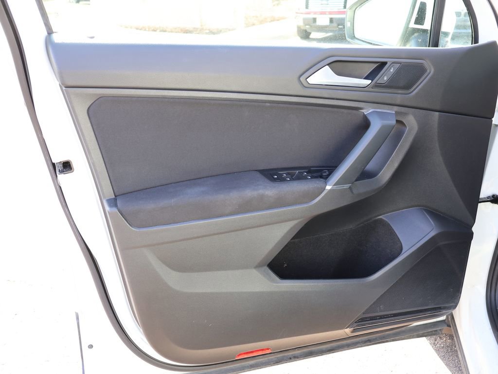 Used 2020 Volkswagen Tiguan S image 24