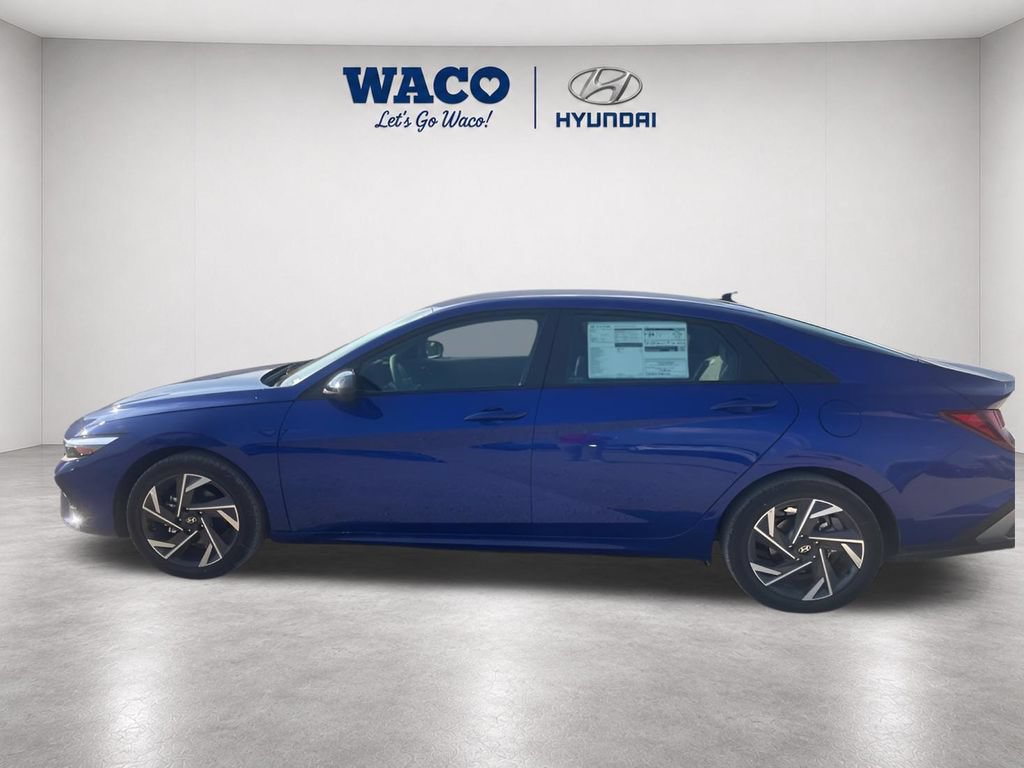 Used 2025 Hyundai Elantra Sport FWD image 4