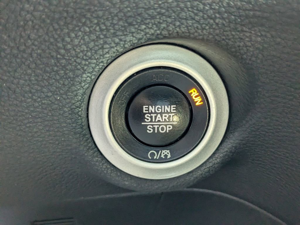 Used 2021 Chrysler Pacifica Touring w/ S Appearance Package image 26