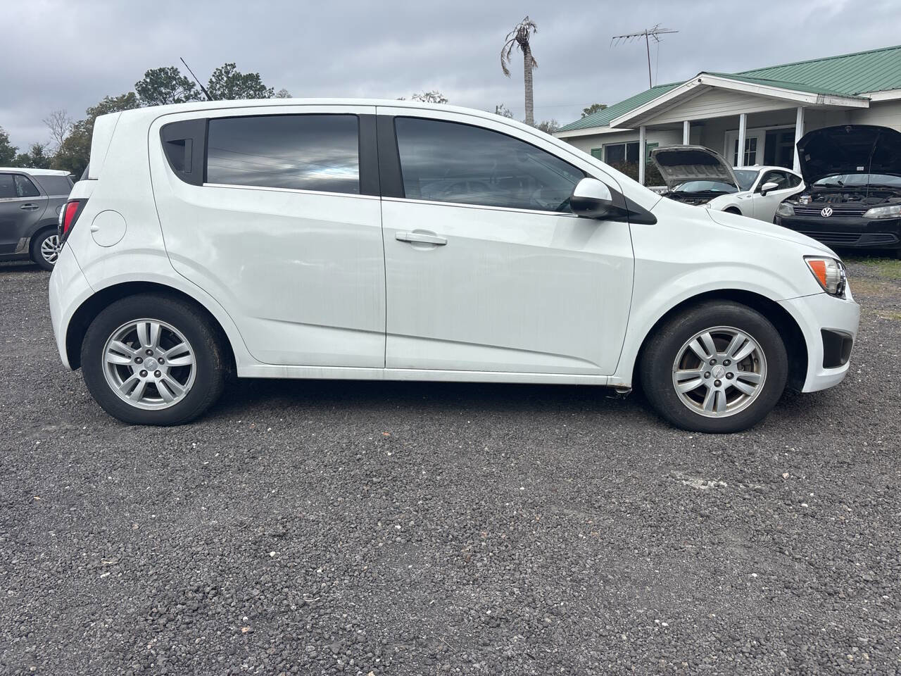 Used 2014 Chevrolet Sonic LT FWD image 7