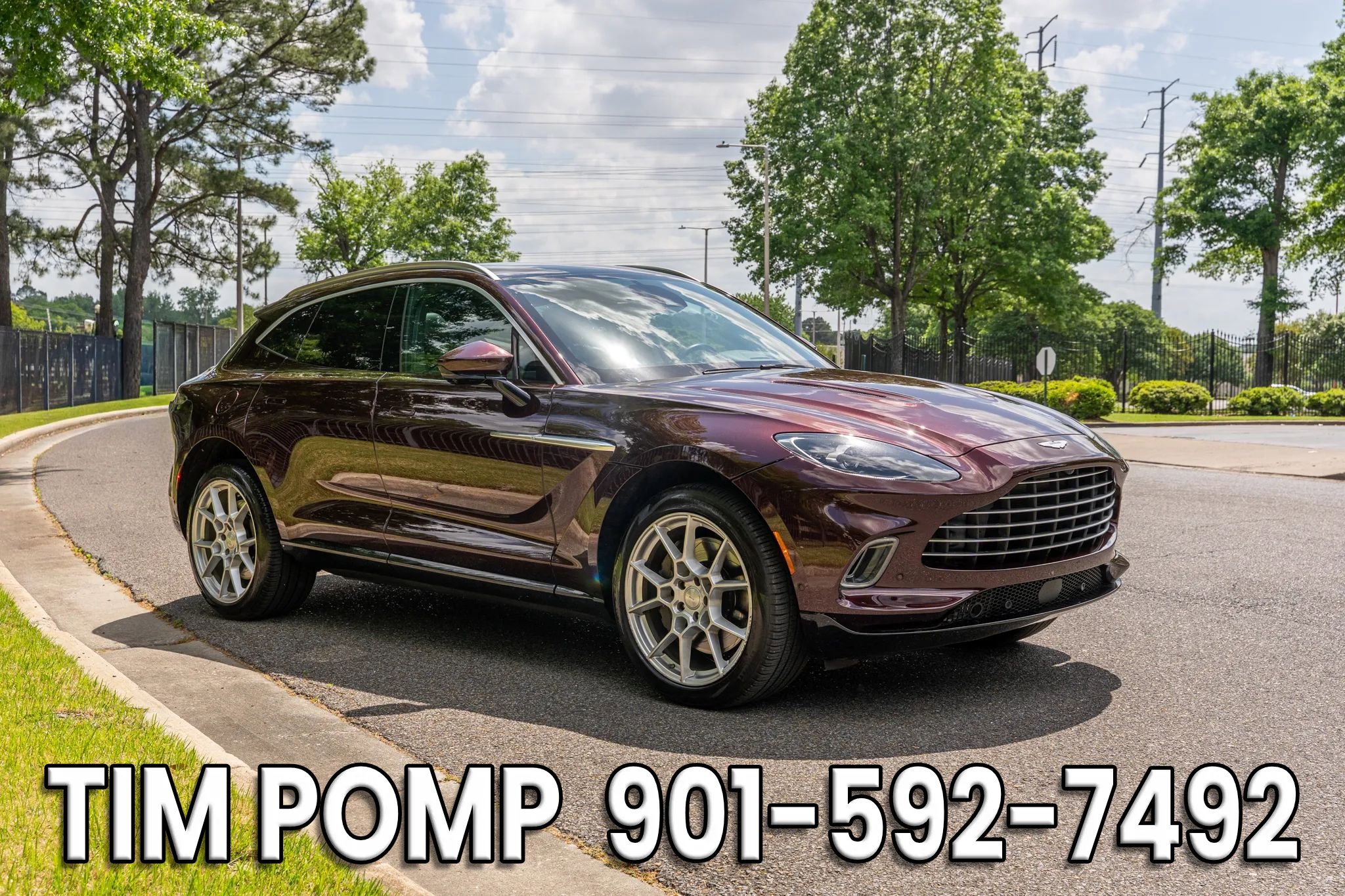Used 2021 Aston Martin DBX image 4