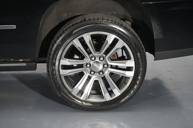 Used 2020 GMC Yukon Denali w/ Denali Premium Package image 28