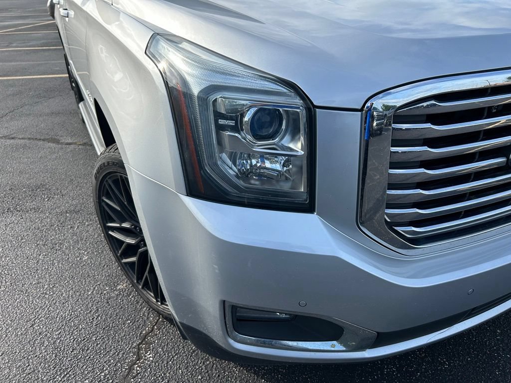 Used 2018 GMC Yukon SLT w/ Premium Edition AWD/4WD image 3