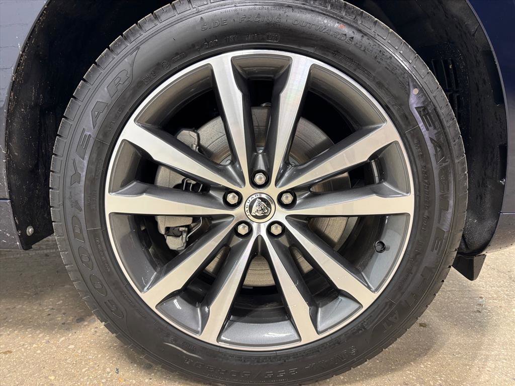 New 2026 Jaguar F-PACE R-Dynamic S image 11