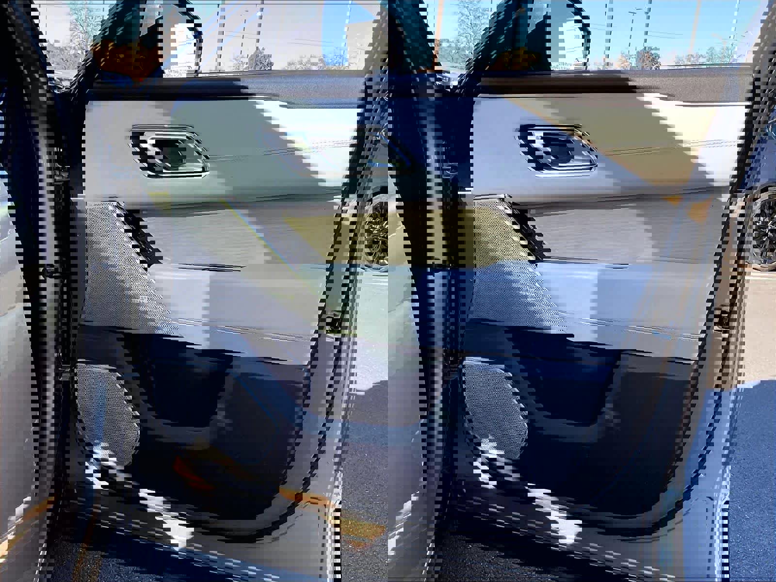 Used 2022 Land Rover Range Rover Velar R-Dynamic HSE image 25