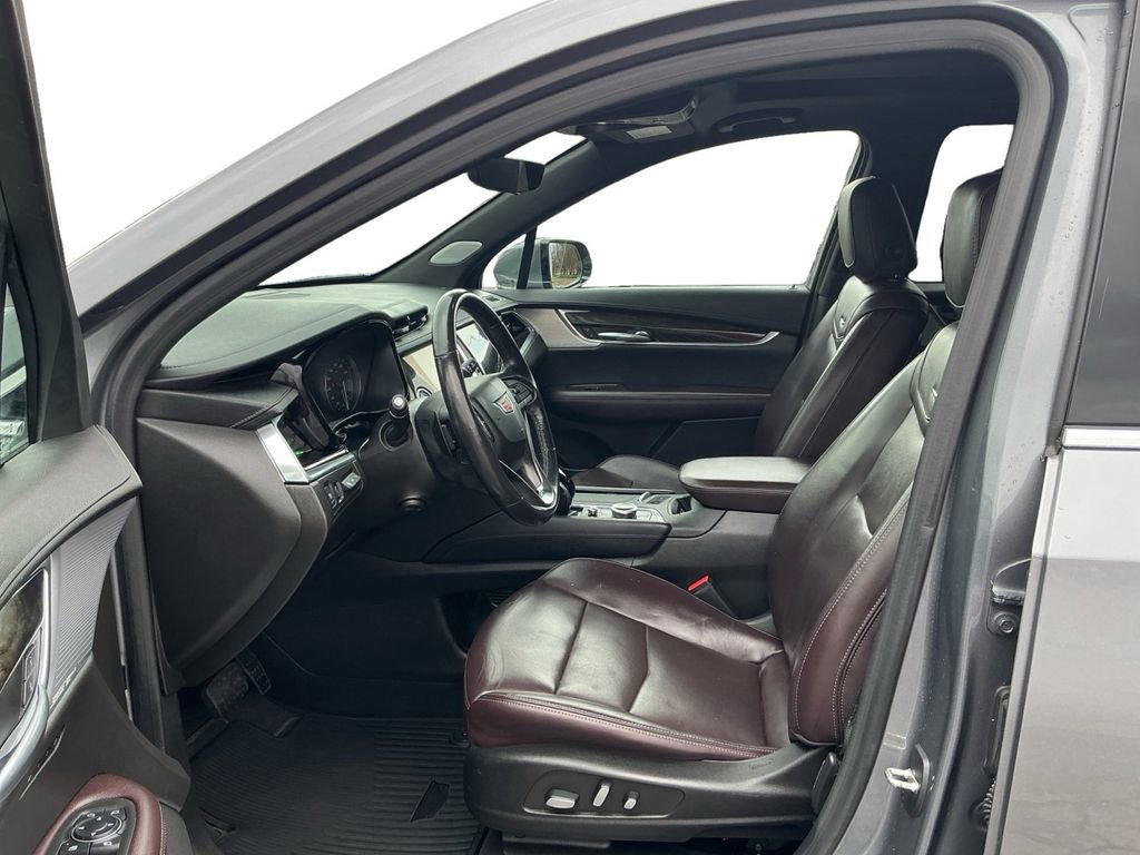 Used 2022 Cadillac XT6 Premium Luxury w/ Technology Package FWD image 14