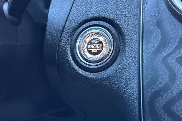 Used 2021 Mercedes-Benz GLC 300 image 25