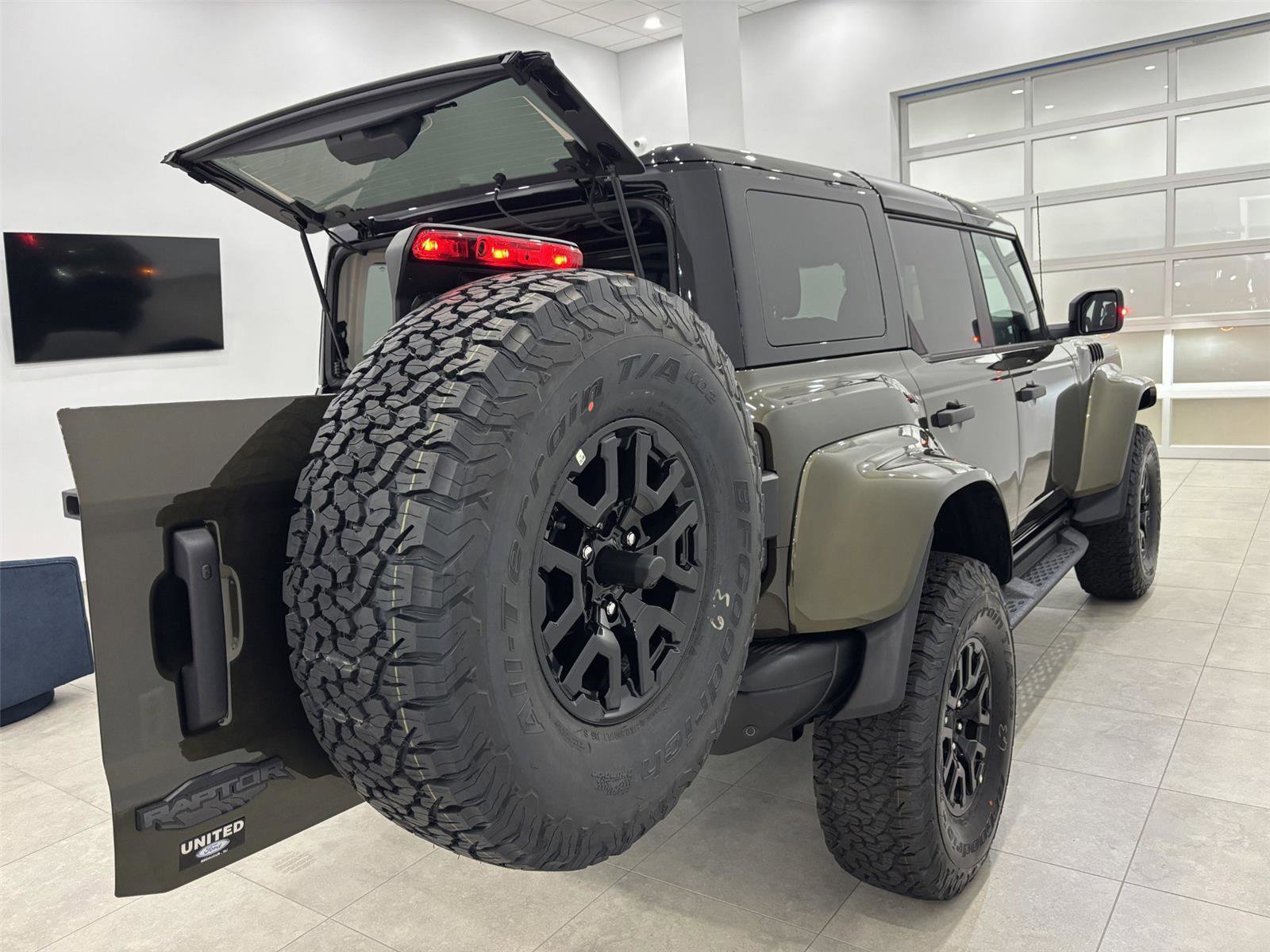 New 2026 Ford Bronco Raptor AWD/4WD image 10