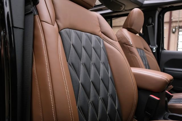 Used 2024 Jeep Wrangler Unlimited Sport image 14