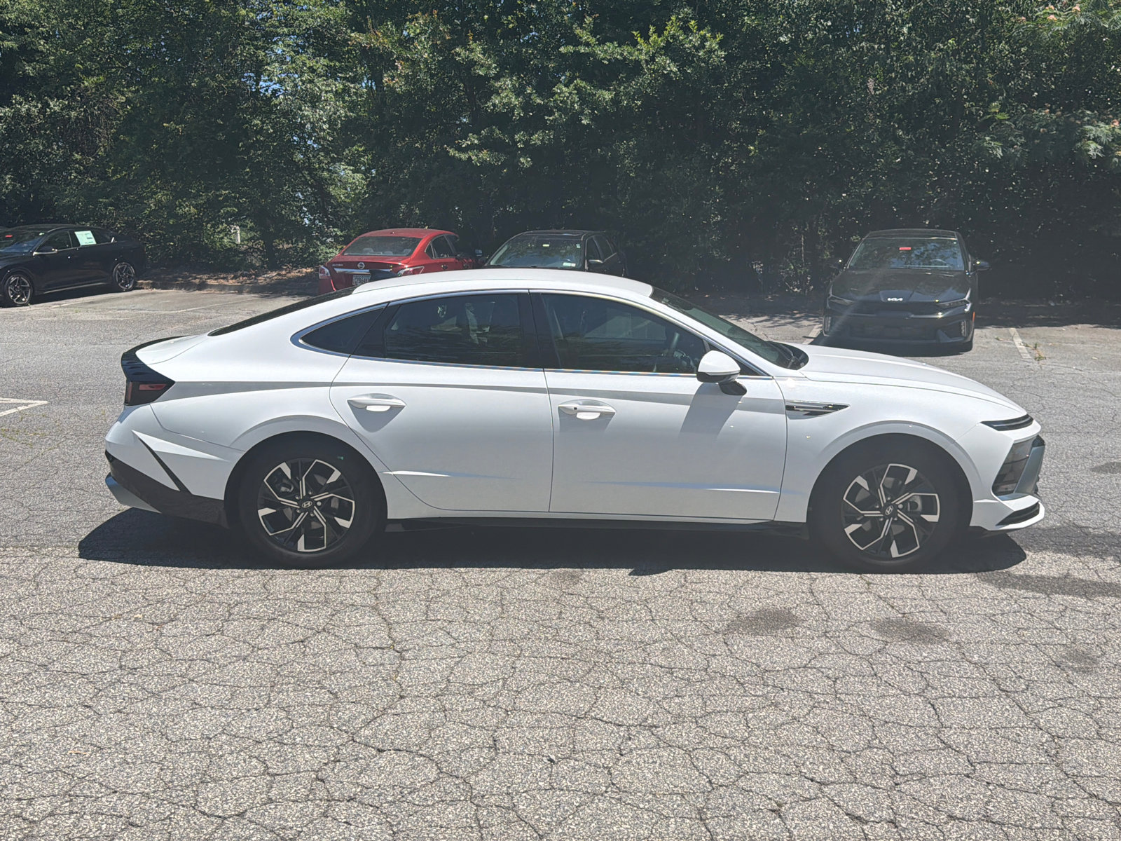 Used 2025 Hyundai Sonata SEL FWD image 6