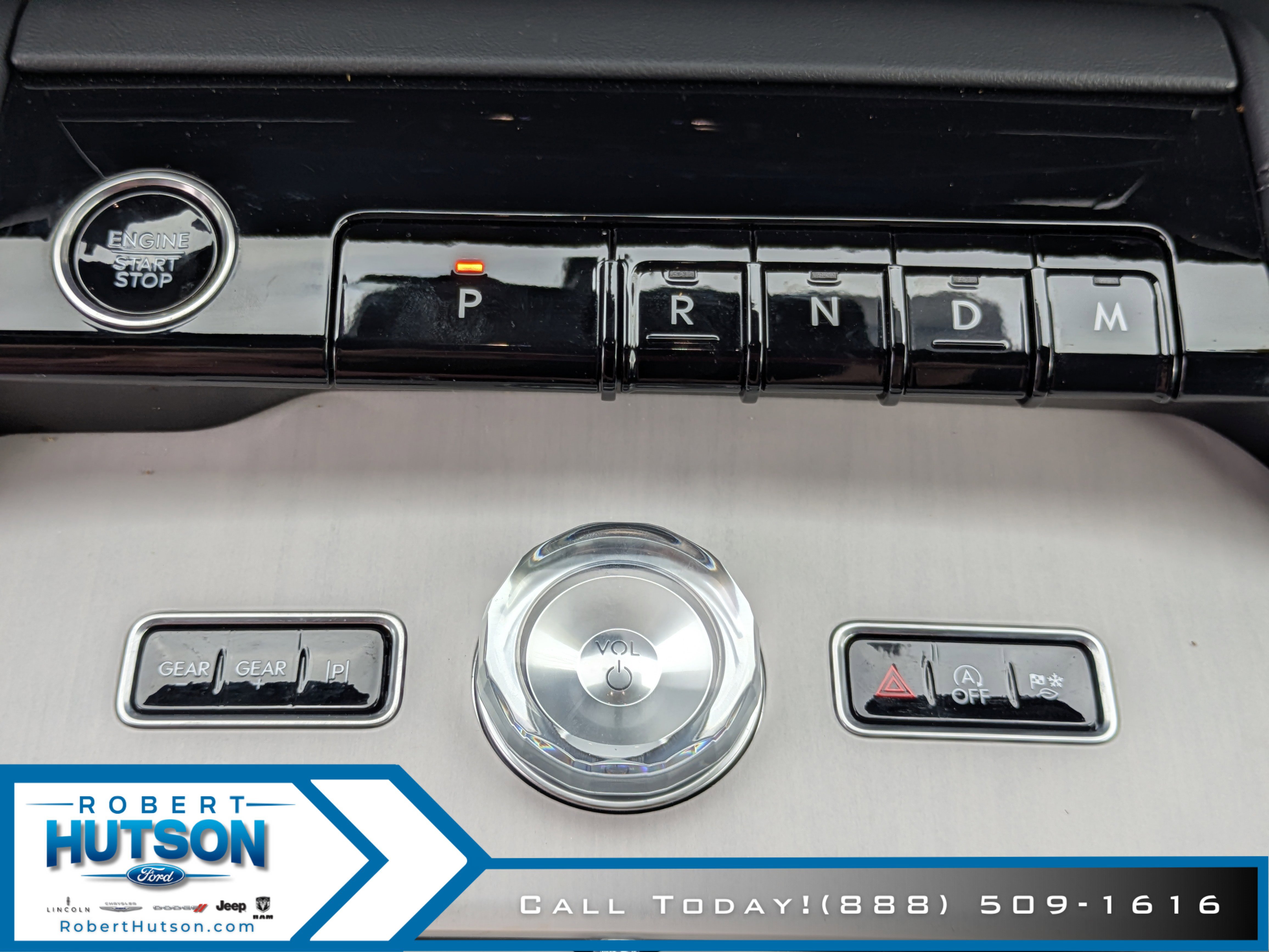 New 2026 Lincoln Navigator Reserve w/ Jet Appearance Package image 28