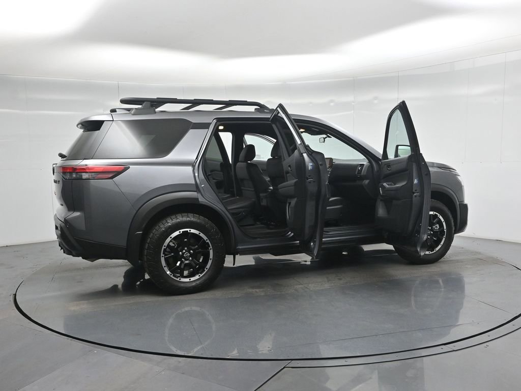Used 2023 Nissan Pathfinder Rock Creek image 5