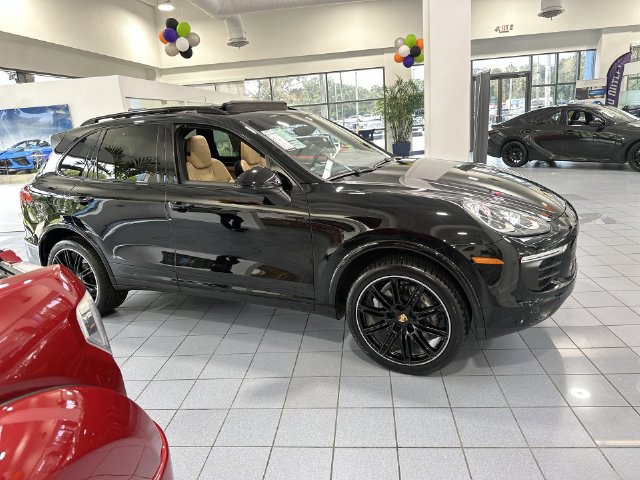 Used 2018 Porsche Cayenne Platinum Edition AWD/4WD image 15