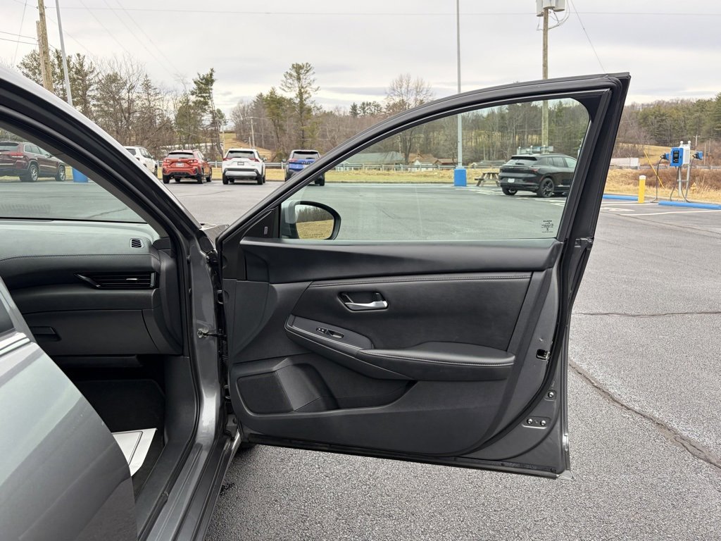 Used 2024 Nissan Sentra SV image 18