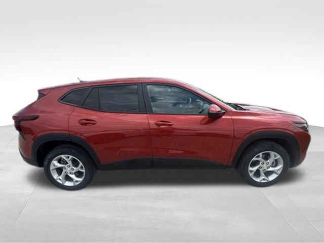 Used 2024 Chevrolet Trax LS w/ LS Convenience Package FWD image 35