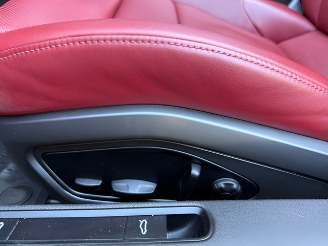 Used 2020 Porsche 911 Carrera RWD image 21
